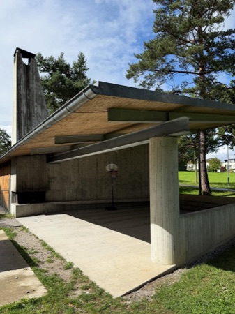 Stützen, Vordächer aus Beton, Holz · Zellweger-Park | Weiherweg — EM2N