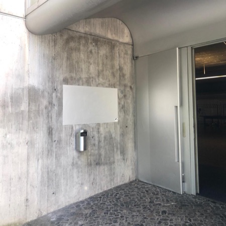 Türen, Eingänge aus Beton, Metall · Kantonsschule Rämibühl — Eduard Neuenschwander
