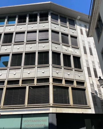 Fassaden, Fenster aus Beton, Metall · Geschäftshaus Modissa — Karl Egender / Wilhelm Müller
