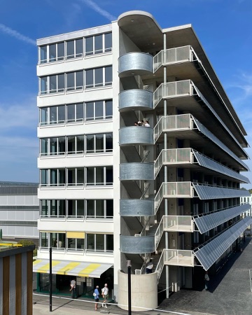 Fassaden, Treppenhäuser aus Beton, Metall · Guggach III — Donet Schäfer Reimer Architekten