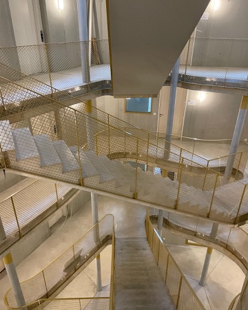 Treppenhäuser, Handläufe aus Beton, Metall · Glasi Quartier, Bülach — Duplex Architekten