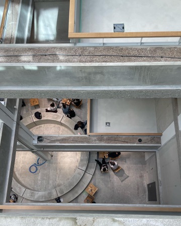 Handläufe, Höfe aus Beton, Holz · Gewerbe und Büro Buckhauserstrasse 40 — Oxid Architektur