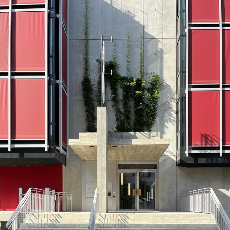 Handläufe, Eingänge aus Beton, Metall · Gewerbe und Büro Buckhauserstrasse 40 — Oxid Architektur