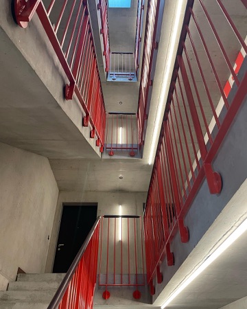 Treppenhäuser, Handläufe aus Beton, Metall · Manegg Mitte — Neff Neumann Architekten