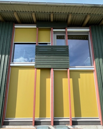 Fassaden, Fenster aus Holz, Metall · Wohnsiedlung Kuppe, Quartier Trift — Esch Sintzel Architekten