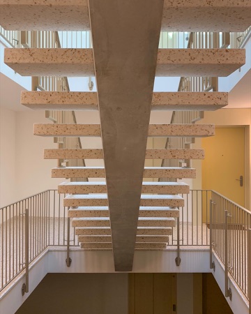 Treppenhäuser, Handläufe aus Beton, Metall · Wohnüberbauung Wydäckerring — Duplex Architekten