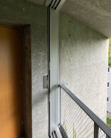 Türen, Handläufe aus Beton, Holz · Affordable Housing Langgrütstrasse — gus wüstemann architects