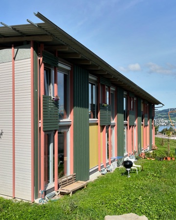 Fassaden, Fenster aus Holz, Metall · Wohnsiedlung Kuppe, Quartier Trift — Esch Sintzel Architekten