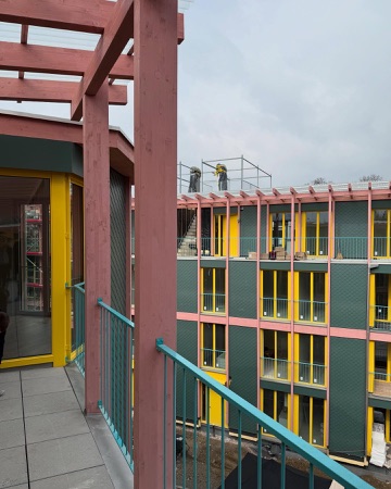 Handläufe, Balkone aus Holz, Metall · Siedlung Buchwiesen — BS+EMI Architektenpartner