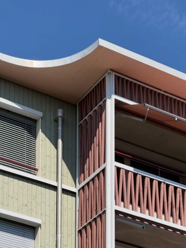 Fassaden, Balkone aus Holz, Metall · Wohnsiedlung Frohalp Zürich — Zimmermann Sutter Architekten