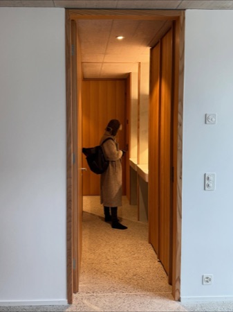 Türen, Bäder aus Beton, Holz · Mehrfamilienhaus Imfeldstrasse 5 und 7 — Huggenbergerfries Architekten