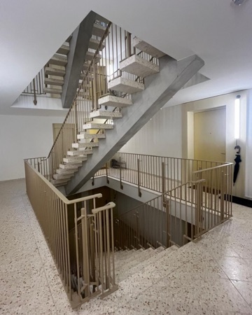 Treppenhäuser, Handläufe aus Beton, Metall · Wohnüberbauung Wydäckerring — Duplex Architekten