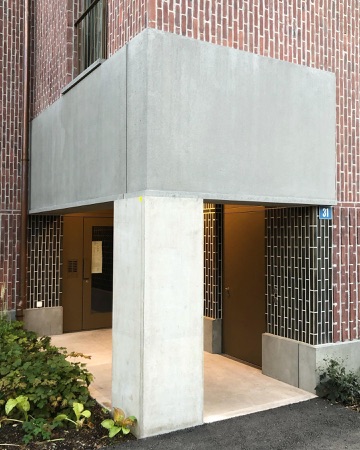 Türen, Eingänge aus Beton, Metall · Seebach — Sergison Bates architects