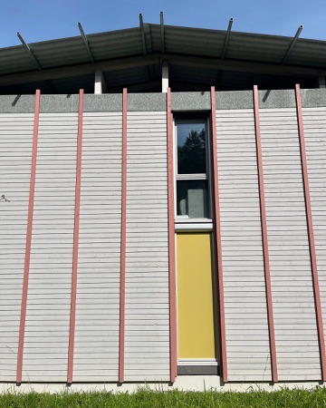 Fassaden, Fenster aus Holz, Metall · Wohnsiedlung Kuppe, Quartier Trift — Esch Sintzel Architekten