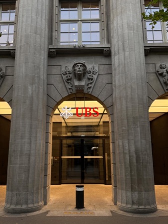 Türen, Eingänge aus Metall, Glas · Münzhof — Pfleghard & Haefeli