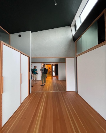 Fenster, Decken aus Holz, Verputz · Haus im Garten — Loeliger Strub Architektur