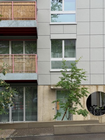 Fassaden, Fenster aus Beton, Metall · Triemli 4 — toblergmür Architekten