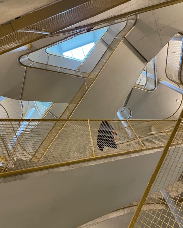 Treppenhäuser, Handläufe aus Beton, Metall · Glasi Quartier, Bülach — Duplex Architekten