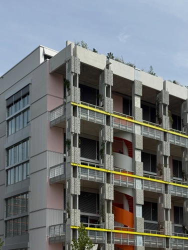 Fassaden aus Beton, Metall · Gewerbehaus MACH — ARGE Käferstein & Meister + Ekinci