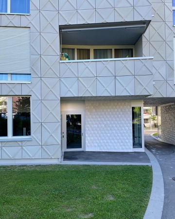 Fassaden, Balkone aus Glas, Keramik · Wohnsiedlung Schwamendinger-Dreieck, Baufeld A — BS+EMI Architektenpartner