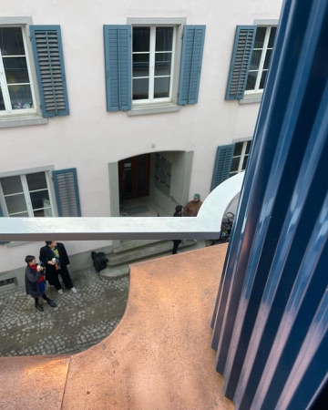 Fassaden, Höfe aus Holz, Metall · Alterswohnen Waffenplatzstrasse 18 — Loeliger Strub Architektur