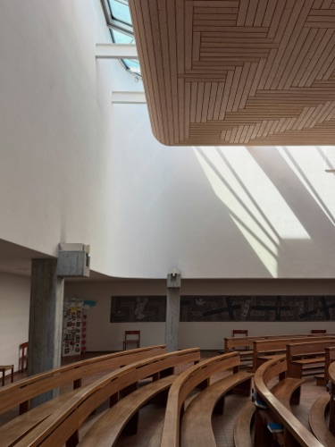 Oberlichter, Decken aus Holz · Kirche Maria-Hilf — Walter Moser