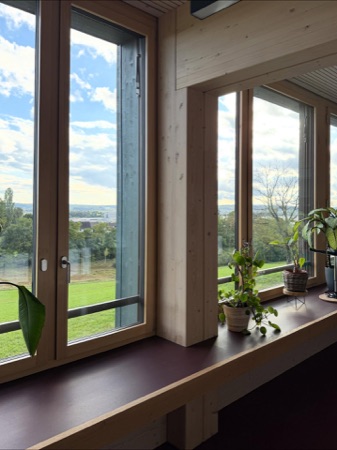 Fenster aus Holz, Glas · Schulhaus Nägelimoos — Galli Rudolf Architekten