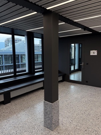 Fenster, Stützen aus Metall, Glas · Gebäude Zollstrasse 20/36 — Meier Hug Architekten
