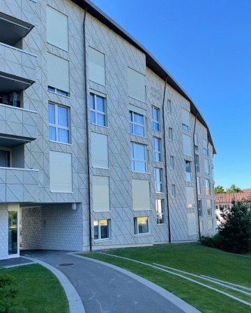 Fassaden, Fenster aus Keramik · Wohnsiedlung Schwamendinger-Dreieck, Baufeld A — BS+EMI Architektenpartner