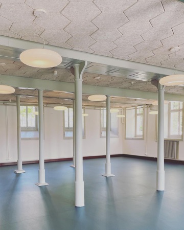 Fenster, Stützen aus Holz, Metall · Schulhaus Wasserwerkstrasse — Mentha Walther Architekten
