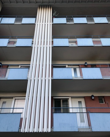 Fassaden, Handläufe aus Metall, Glas · Alterssiedlung Felsenrain — Edy Rudolf Knupfer