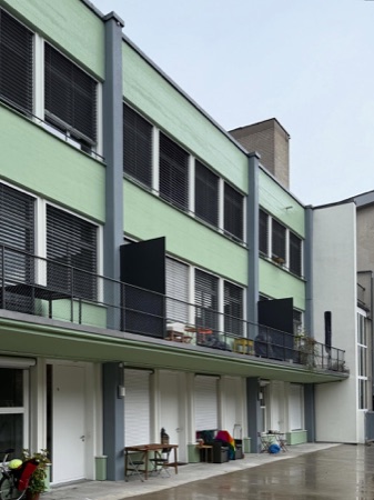 Fassaden, Fenster aus Metall, Glas · Transformation eines Lagergebäudes zu Wohnungen — Buol & Zünd