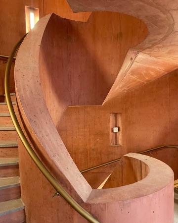 Treppenhäuser, Handläufe aus Beton, Metall · Schweiter-Areal, Horgen Oberdorf — Galli Rudolf Architekten