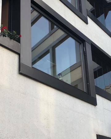 Fassaden, Fenster aus Beton, Metall · Seniorenresidenz Spirgarten — Miller & Maranta