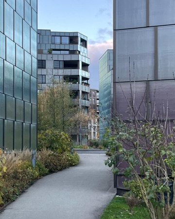Fassaden, Balkone aus Metall, Glas · Wohnüberbauung Guggach — BS+EMI Architektenpartner