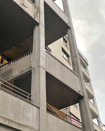 Fassaden, Handläufe aus Beton, Metall · Mehr als Wohnen, Haus F — Futurafrosch