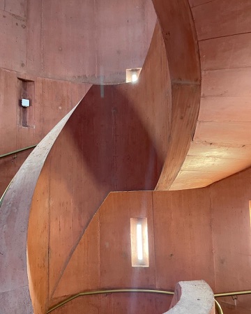 Treppenhäuser, Handläufe aus Beton, Metall · Schweiter-Areal, Horgen Oberdorf — Galli Rudolf Architekten