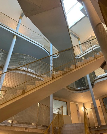 Treppenhäuser, Handläufe aus Beton, Metall · Glasi Quartier, Bülach — Duplex Architekten