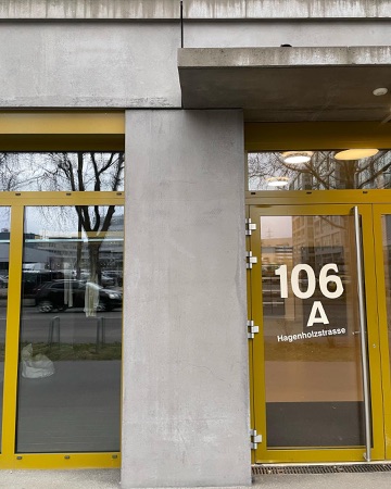 Türen, Eingänge aus Beton, Metall · Mehr als Wohnen, Haus F — Futurafrosch