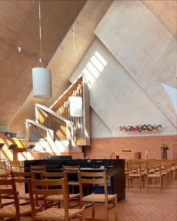 Decken aus Holz, Glas · Reformierte Kirche Effretikon — Ernst Gisel