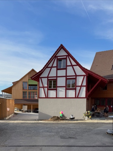 Fassaden aus Holz, Verputz · Wohnüberbauung Hofwisen — Baumberger Stegmeier Architektur