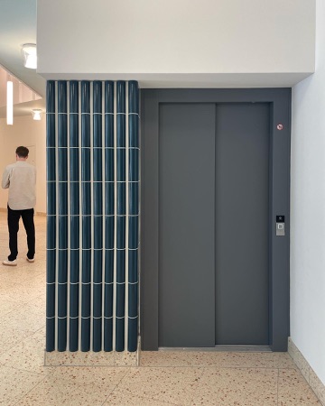 Türen aus Metall, Keramik · Alterssiedlung Talstrasse — Baumberger Stegmeier Architektur