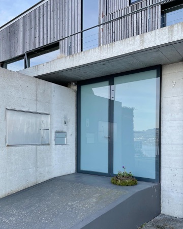 Türen, Eingänge aus Beton, Holz · Wohnhaus Trüb — op-arch