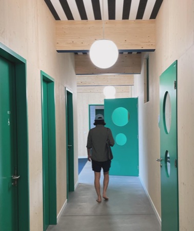 Türen, Decken aus Holz, Metall · Guggach III, Kindergarten — Donet Schäfer Reimer Architekten