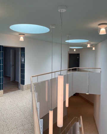 Treppenhäuser, Handläufe aus Holz, Metall · Alterssiedlung Talstrasse — Baumberger Stegmeier Architektur