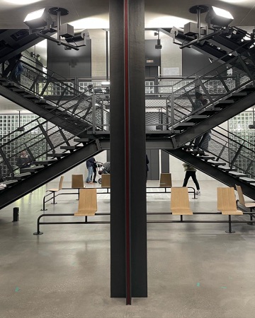 Treppenhäuser, Handläufe aus Beton, Metall · Research Building GLC, ETH Zurich — Boltshauser Architekten