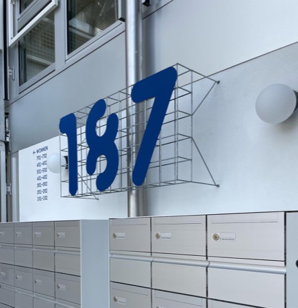 Eingänge aus Metall, Glas · Guggach III — Donet Schäfer Reimer Architekten