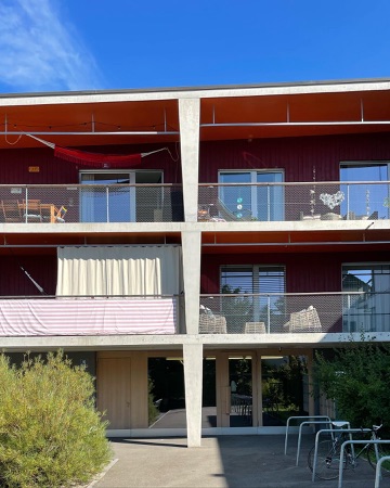 Fassaden, Türen aus Beton, Holz · Wohnsiedlung Brüggliäcker — BS+EMI Architektenpartner