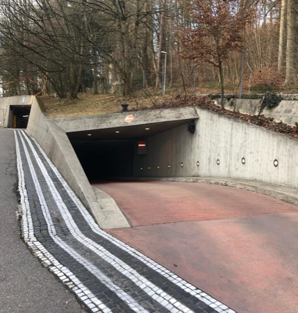 Eingänge aus Beton, Naturstein · Hotel Zürichberg, Renovation and Annex — Burkhalter Sumi Architekten