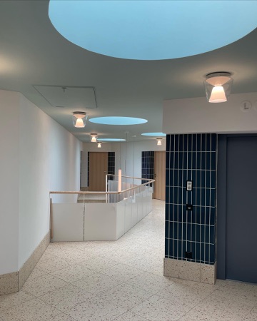 Türen, Handläufe aus Holz, Keramik · Alterssiedlung Talstrasse — Baumberger Stegmeier Architektur